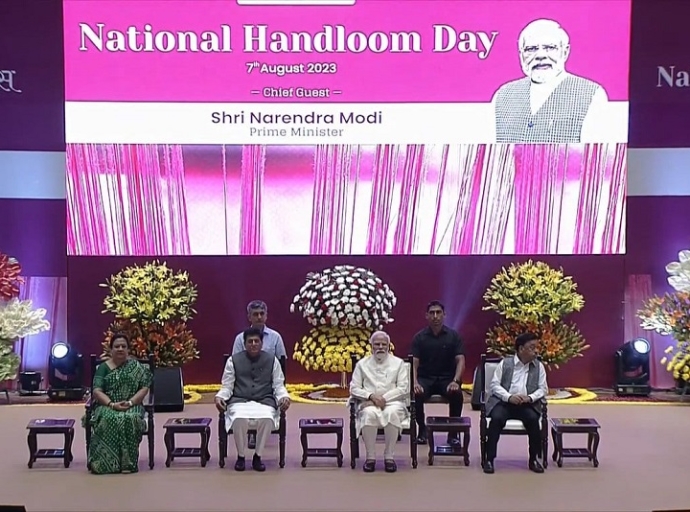 PM Modi unveils textile e-portal on National Handloom Day